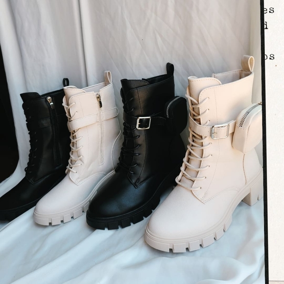 🚨FEW SIZES LEFT// Stone faux leather Boot - Picture 5 of 6